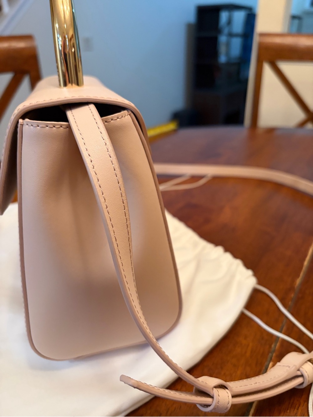 Furla Meridiana Light Pink Leather Handbag with distinctive metallic Top Handle - Picture 10 of 14
